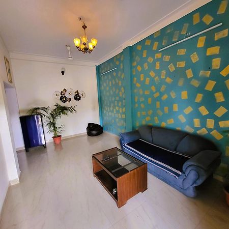 Blue Beds Homestay, Exotic 2Bhk Ac House จาบัลปูร์ ภายนอก รูปภาพ