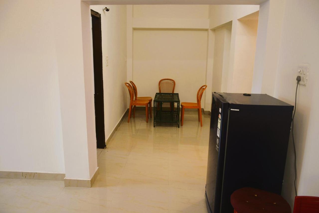 Blue Beds Homestay, Exotic 2Bhk Ac House จาบัลปูร์ ภายนอก รูปภาพ