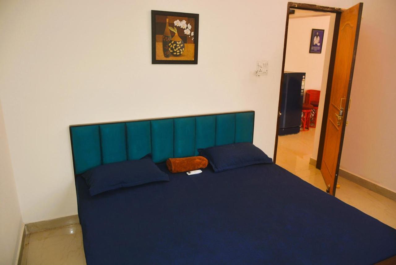 Blue Beds Homestay, Exotic 2Bhk Ac House จาบัลปูร์ ภายนอก รูปภาพ