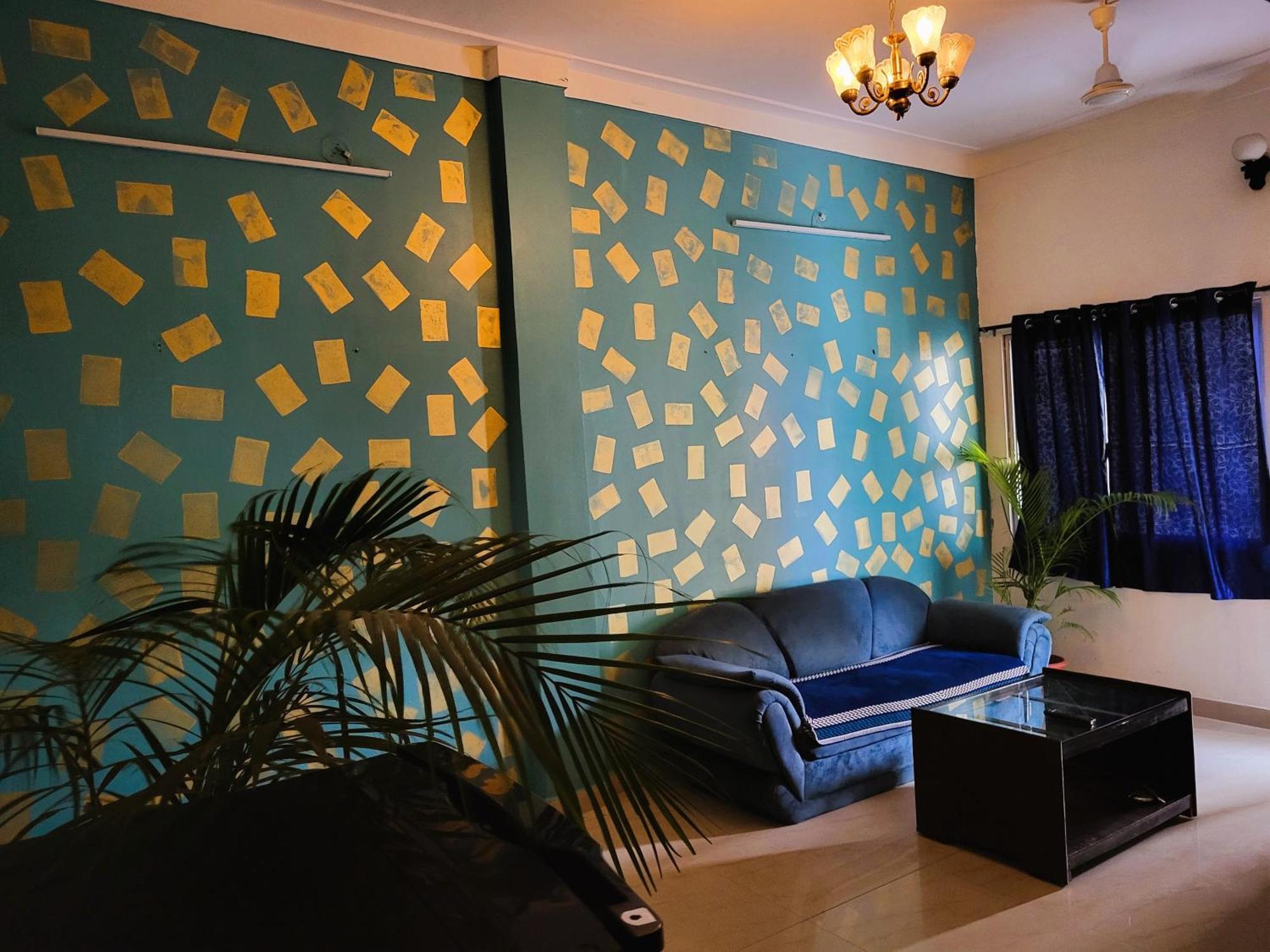 Blue Beds Homestay, Exotic 2Bhk Ac House จาบัลปูร์ ภายนอก รูปภาพ
