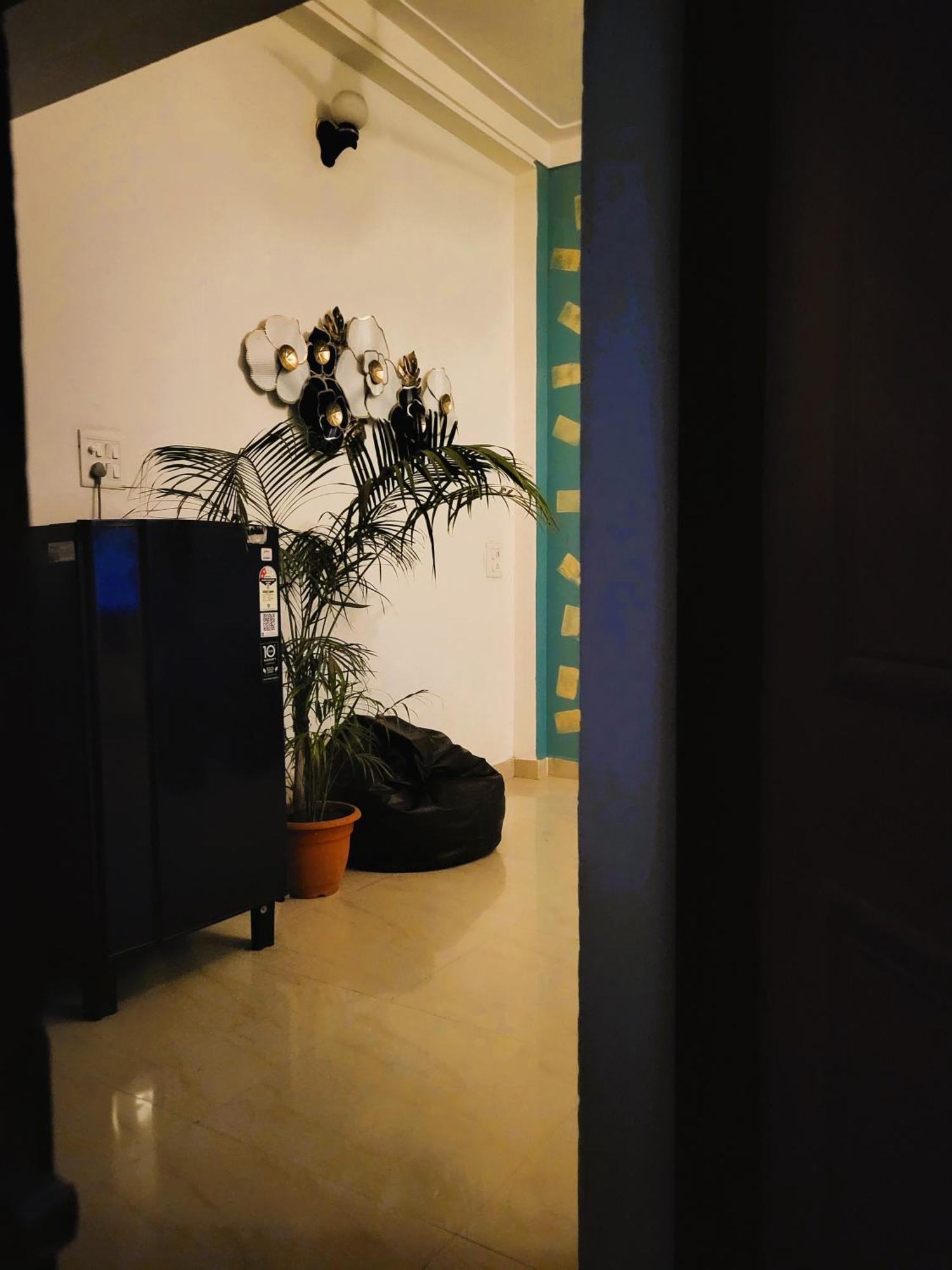 Blue Beds Homestay, Exotic 2Bhk Ac House จาบัลปูร์ ภายนอก รูปภาพ